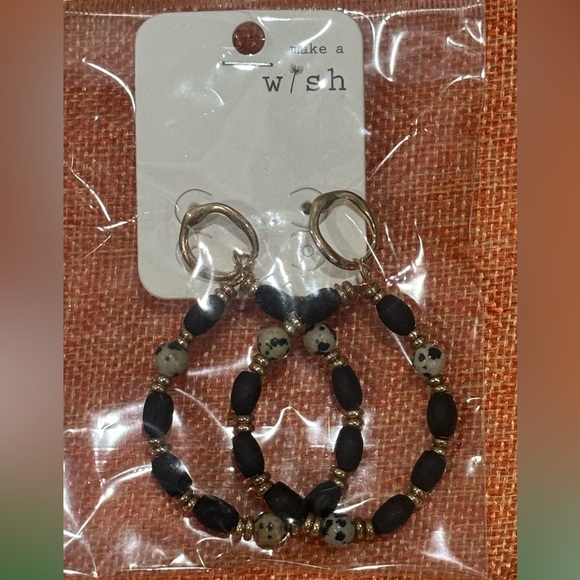 Boho Wood & Natural Stone Beads Earrings black gold NWT - Picture 6 of 7